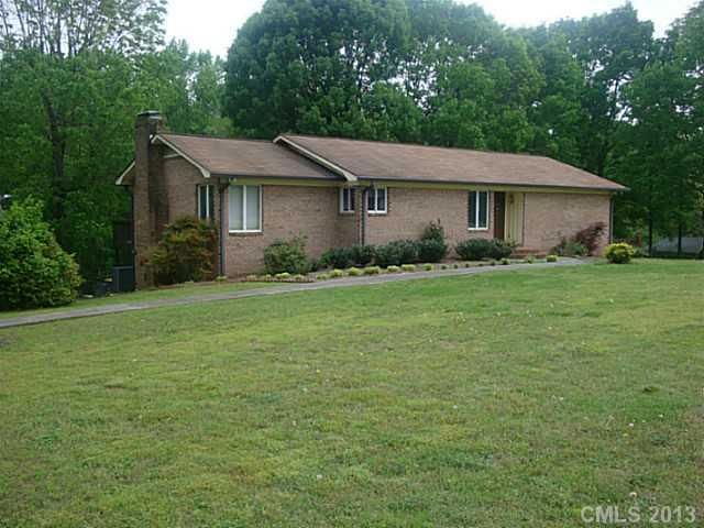 2406 Pine Cape Ct, Kannapolis, NC 28083