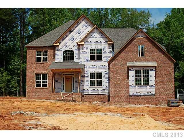512 Hillandale Dr, Charlotte, NC 28270