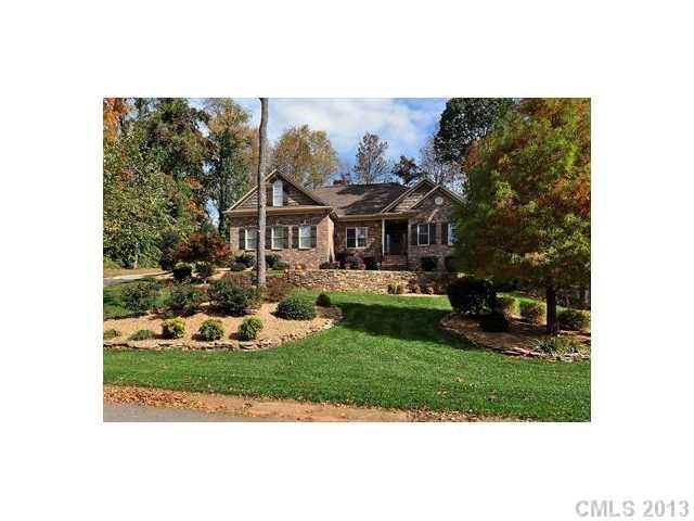 1025 Marguerite Dr, Lowell, NC 28098