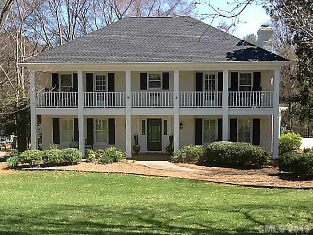 3501 Foxridge Rd, Charlotte, NC 28226