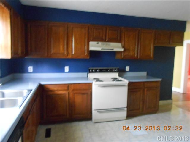 619 Juniper Ave, Kannapolis, NC 28081