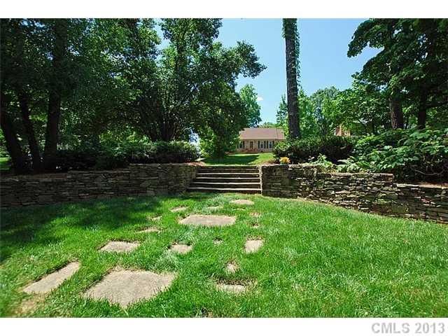 3339 Stocktie Rd, Charlotte, NC 28210