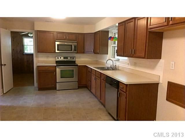 1400 Thompson Ave, Charlotte, NC 28216