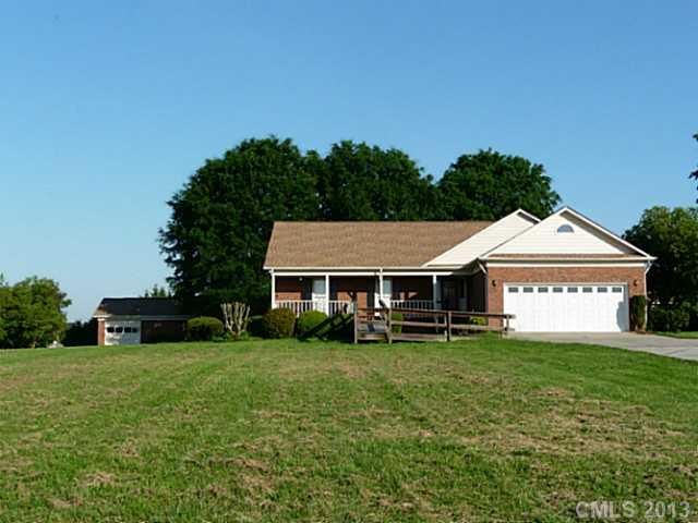 202 Clontz Rd, Monroe, NC 28110