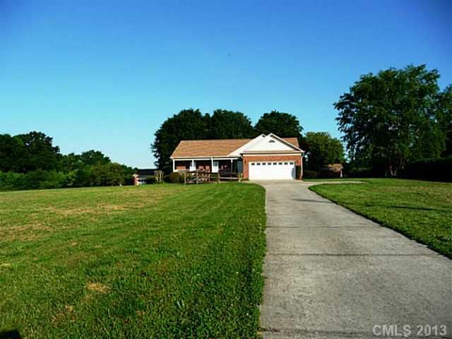 202 Clontz Rd, Monroe, NC 28110