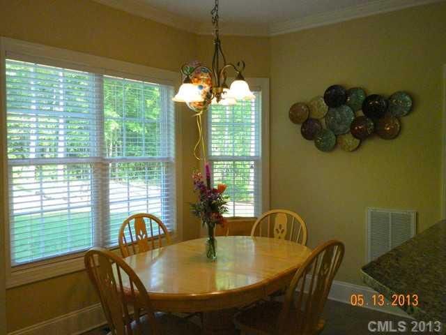 131 Draper Ln, Statesville, NC 28625