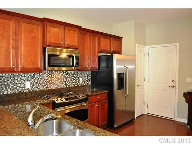 16822 Dunaverty Pl #L-402, Charlotte, NC 28277