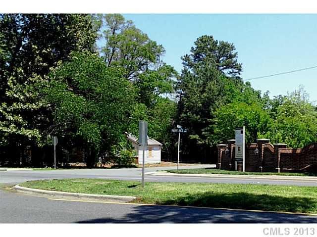 2345 Providence Rd, Charlotte, NC 28211