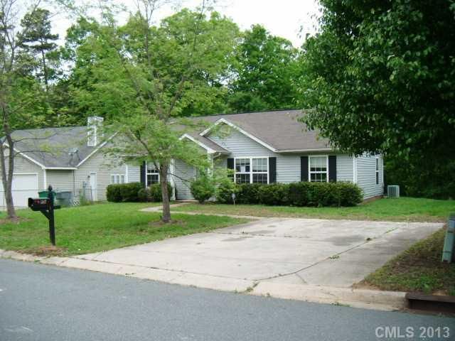 5812 Silver Eagle Dr, Charlotte, NC 28214
