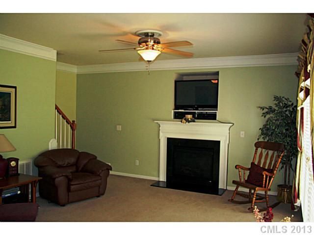 150 Weeping Spring Dr, Mooresville, NC 28115