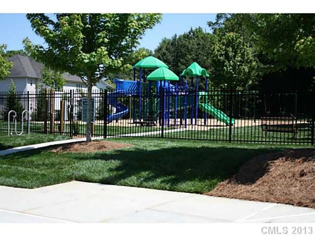 6103 The Meadows Dr, Harrisburg, NC 28075