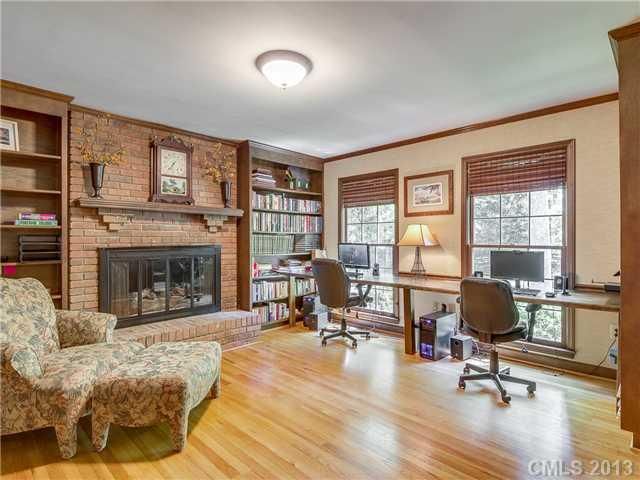 6019 Lancelot Dr, Charlotte, NC 28270