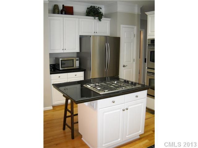 2805 Colmar Ln, Charlotte, NC 28270