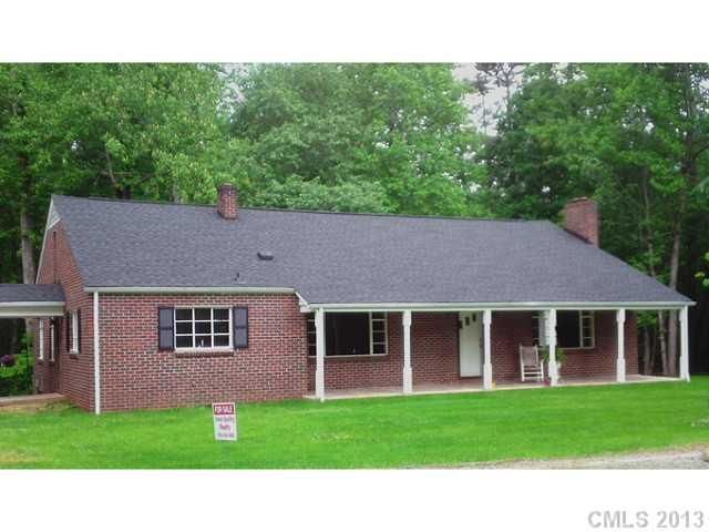 511 Max Crowder Dr, Cherryville, NC 28021