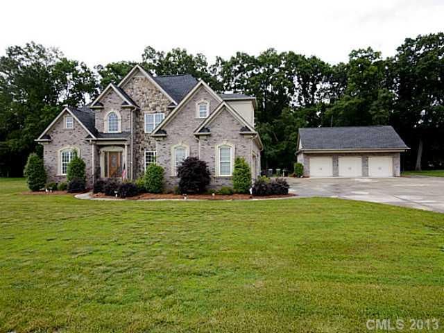 2904 Smithfield Dr, Monroe, NC 28110