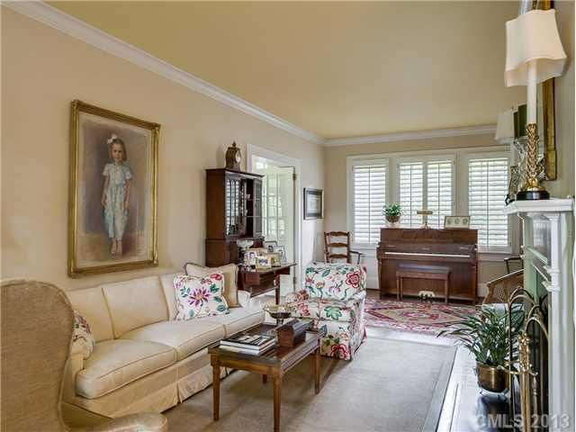 1623 Hertford Pl, Charlotte, NC 28207