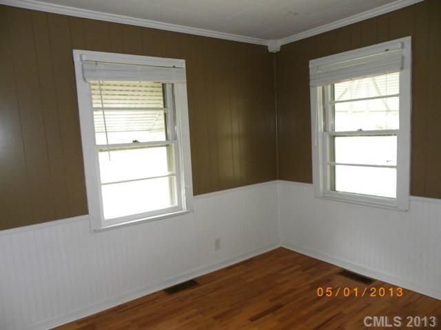 1213 Chesterfield Ave, Lancaster, SC 29720