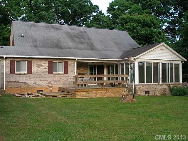 2209 Emmanuel Church Rd, Conover, NC 28613