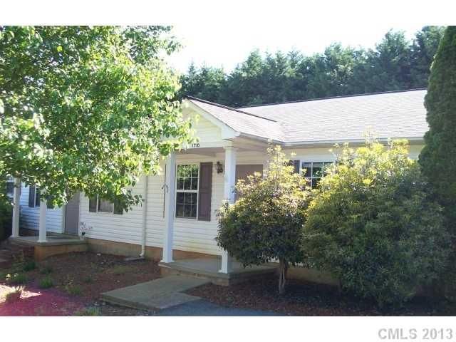 1710 NE 18th Ave #E-2, Hickory, NC 28601