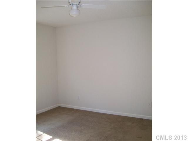 1710 NE 18th Ave #E-2, Hickory, NC 28601