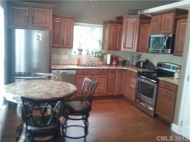 160 Lantana Dr, Mount Holly, NC 28120