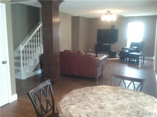 160 Lantana Dr, Mount Holly, NC 28120
