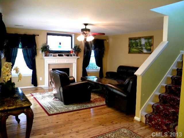 3847 Brookchase Ct, Charlotte, NC 28205