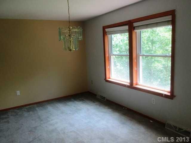 64 Bowen Dr, Belmont, NC 28012