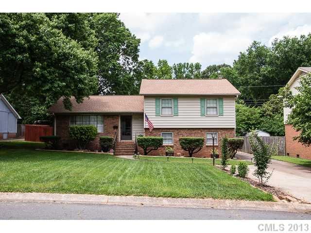 4926 Currituck Dr, Charlotte, NC 28210