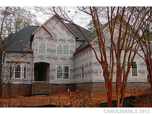 17032 Turtle Point Rd, Charlotte, NC 28278