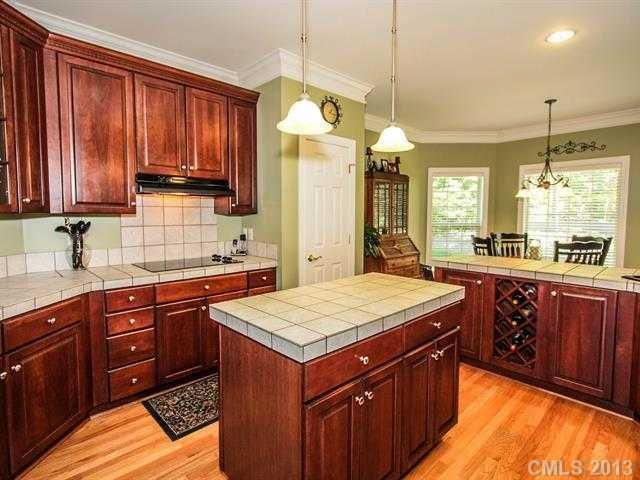 360 Killian Ct, Matthews, NC 28104