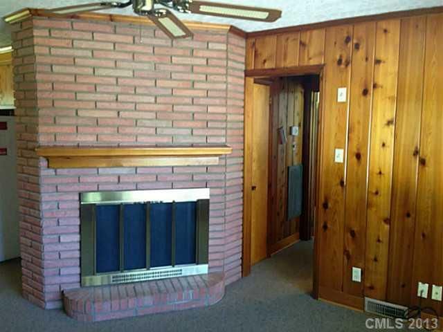 4500 Riverdale Dr, Charlotte, NC 28273