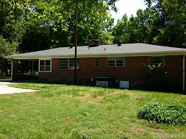 4500 Riverdale Dr, Charlotte, NC 28273