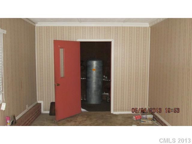 1028 Mountain View Rd, Mount Holly, NC 28120