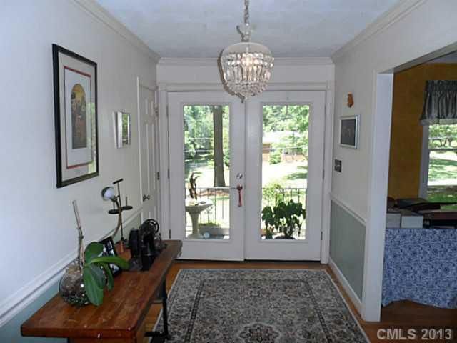 325 Brooklain Dr, Charlotte, NC 28214