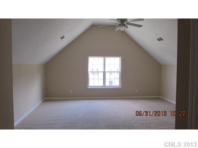 5735 Twin Brook Dr, Charlotte, NC 28269