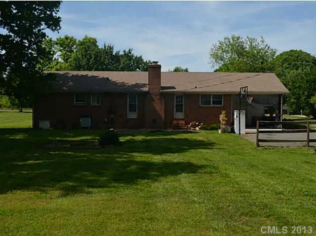 13512 Idlewild Rd, Matthews, NC 28105
