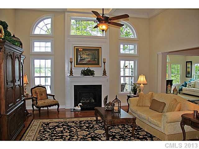 1033 Peninsula Dr, Belmont, NC 28012