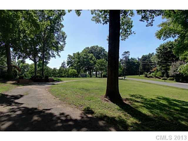 1635 Reverdy Ln, Matthews, NC 28105