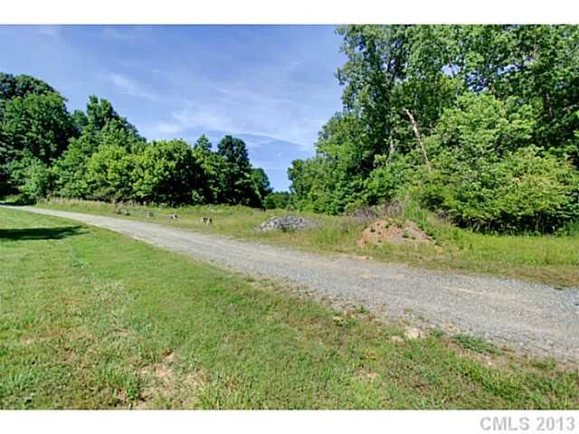 1635 Reverdy Ln, Matthews, NC 28105