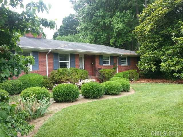 801 Nottingham Dr, Charlotte, NC 28211