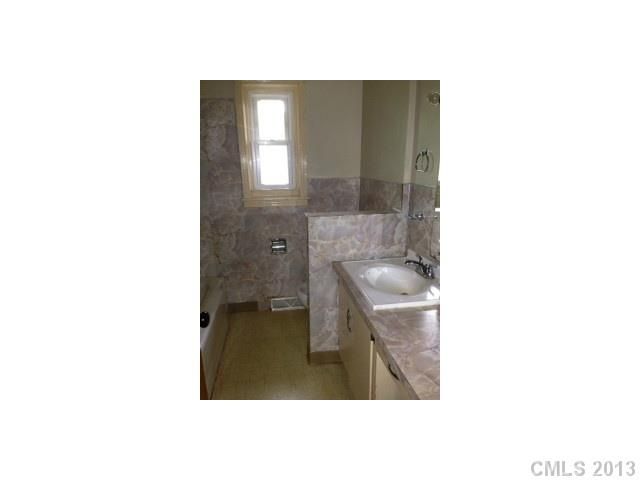 918 Northbrook Iii School Rd, Vale, NC 28168