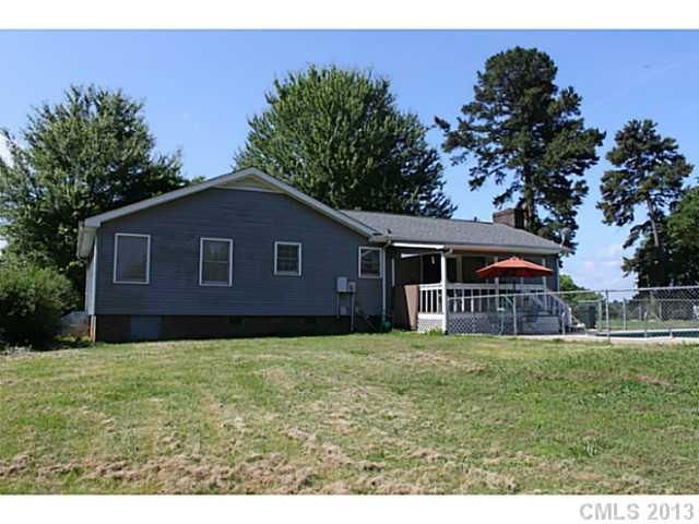136 Perrin Dr, Mooresville, NC 28117