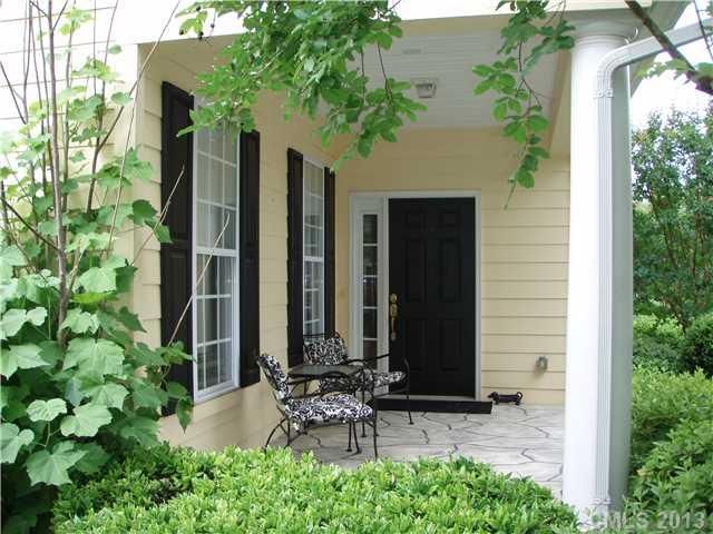 10007 Bishops Gate Blvd, Pineville, NC 28134
