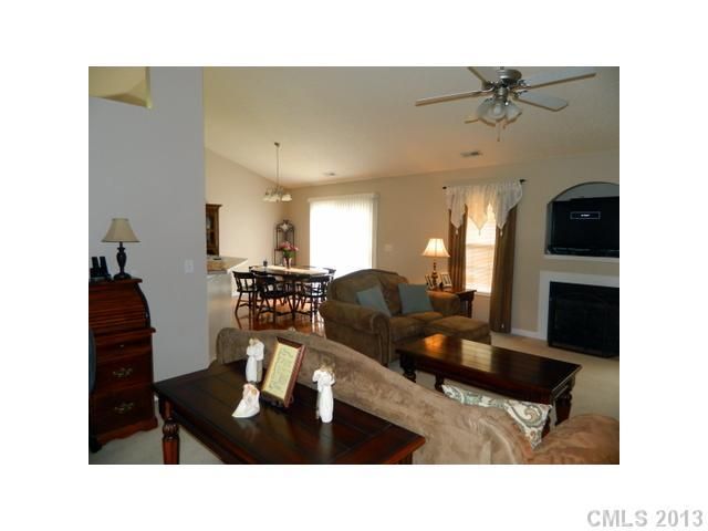 313 Pitts Rd, Catawba, SC 29704