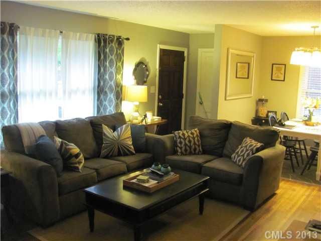 1143 W Dresden Dr, Charlotte, NC 28205