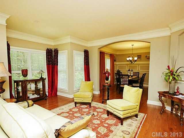 100 Gatewood Ln, Matthews, NC 28104