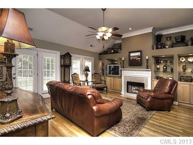 3930 Davis Dr, Charlotte, NC 28270