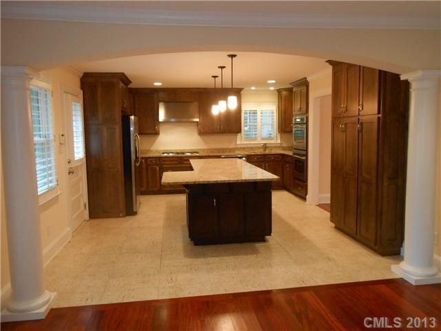 6216 Sharon Acres Rd, Charlotte, NC 28210