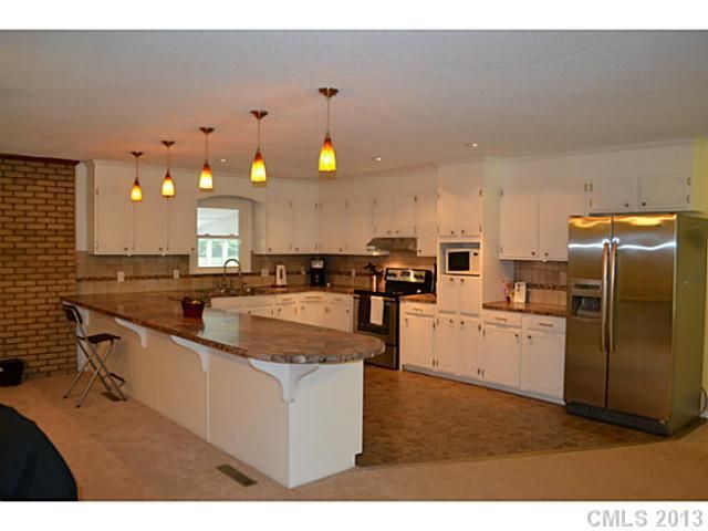 820 Corriher St, Kannapolis, NC 28081